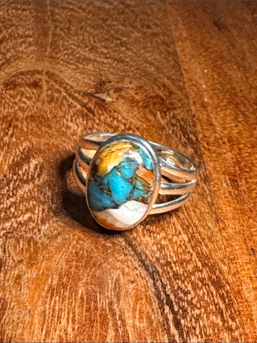 925 Sterling Silver Split-Shank Ring with Turquoise, Gold & White Inlay